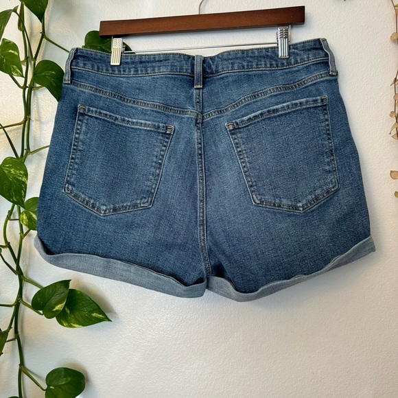 Old Navy Women's Blue Denim Shorts - Picture 2 of 3